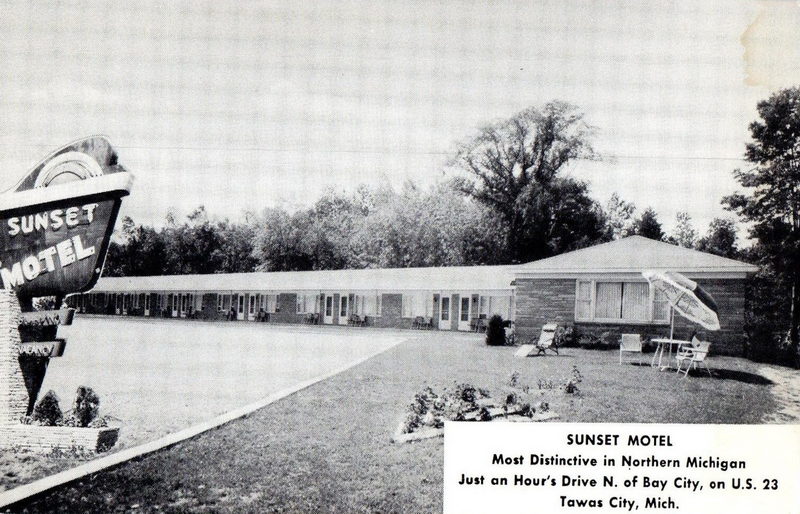 Sunset Motel - Vintage Postcard (newer photo)